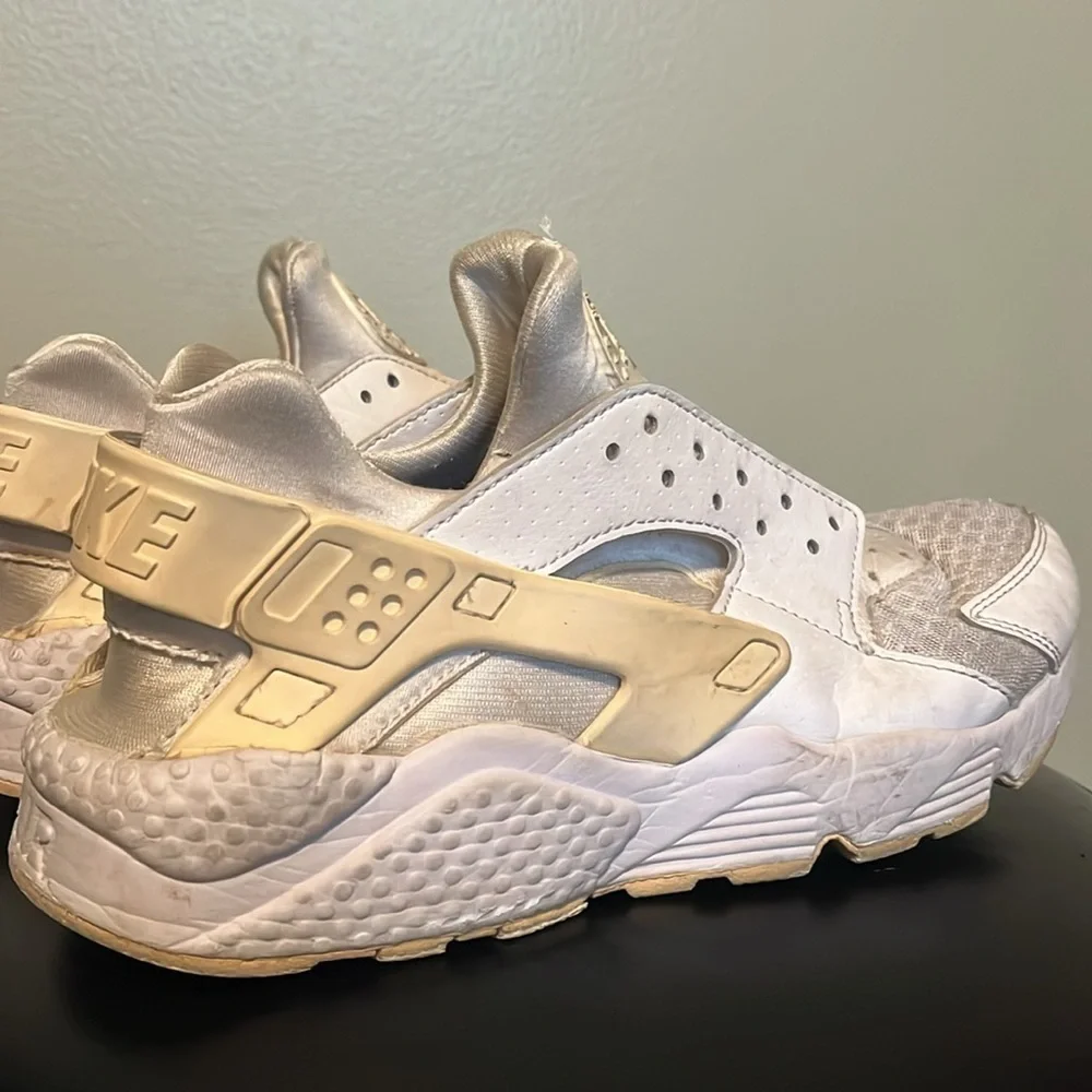 Nike Air Huarache Sneakers Prm Oatmeal Khaki Sail Gum Size 8.5
